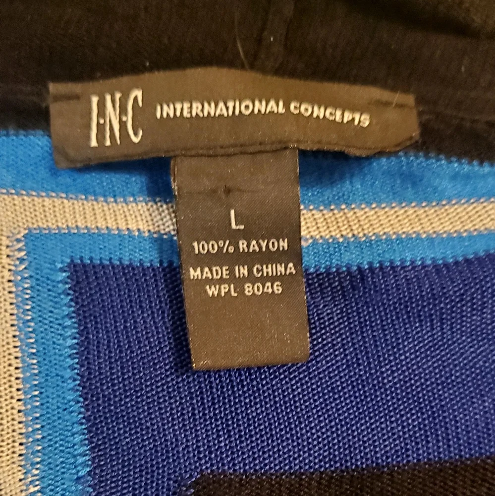 International concept cardigan